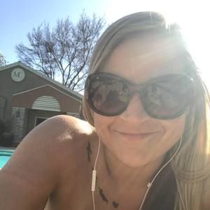 Meet your Posher, Elyse